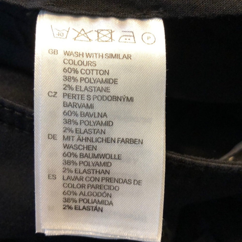H&M Black Pencil Skirt - 8 - Picture 4 of 4